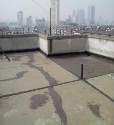 岳普湖漏水维修 楼顶漏水是什么原因，楼顶漏水维修方法是什么?