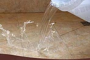 岳普湖漏水维修 免砸砖防水材料该如何施工